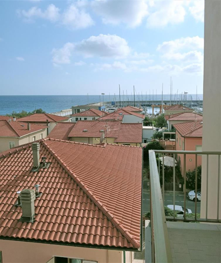Appartamento A 50 Mt Dal Mare Rosignano Solvay Luaran gambar